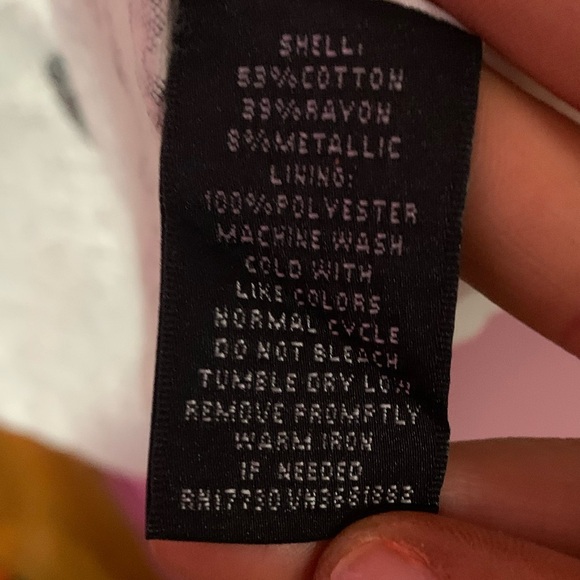 EUC. Missimo Cropped White Blazer with button & pockets. Slightly boxy & cropped - Picture 7 of 7